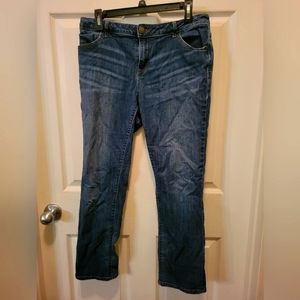 SIMPLY Vera Wang Straigh Jean's Size 12 Regular
